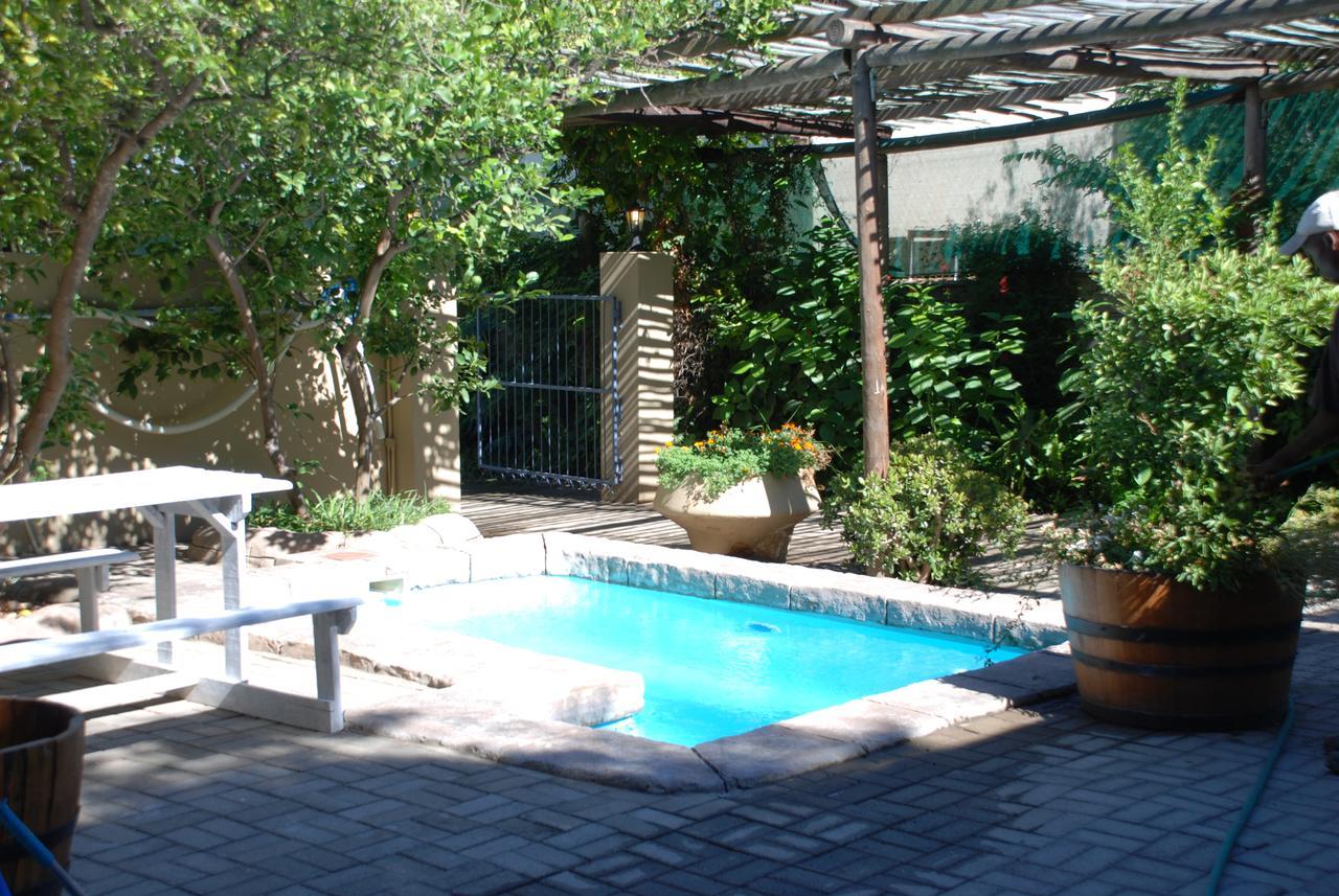 86 On Langenhoven Bed & Breakfast Oudtshoorn Exterior photo